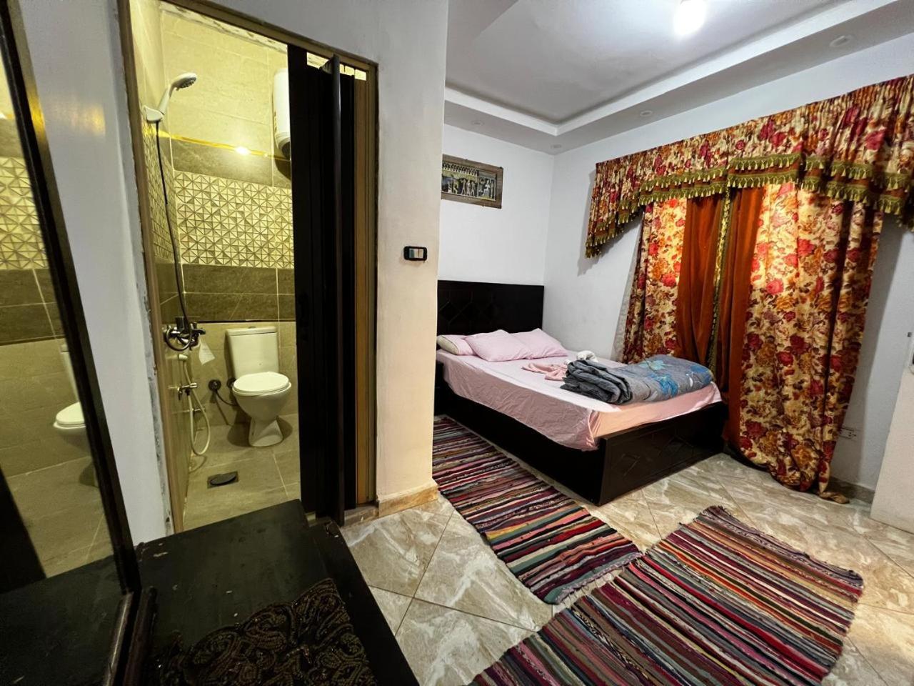 Jana Pyramids View In 3 Bed and Breakfast Kafret el-Gabal Εξωτερικό φωτογραφία